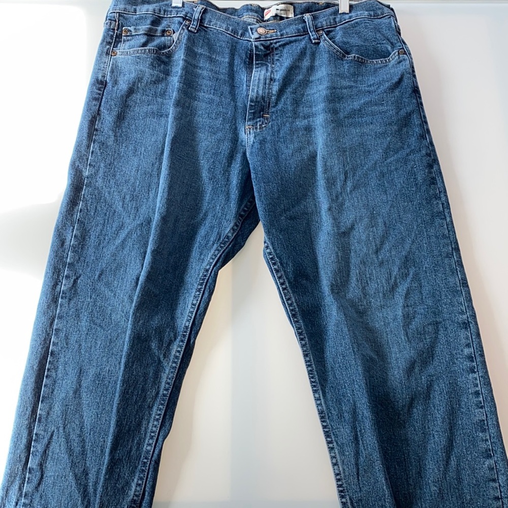 Relaxed Fit Wrangler Jeans (Size 38)